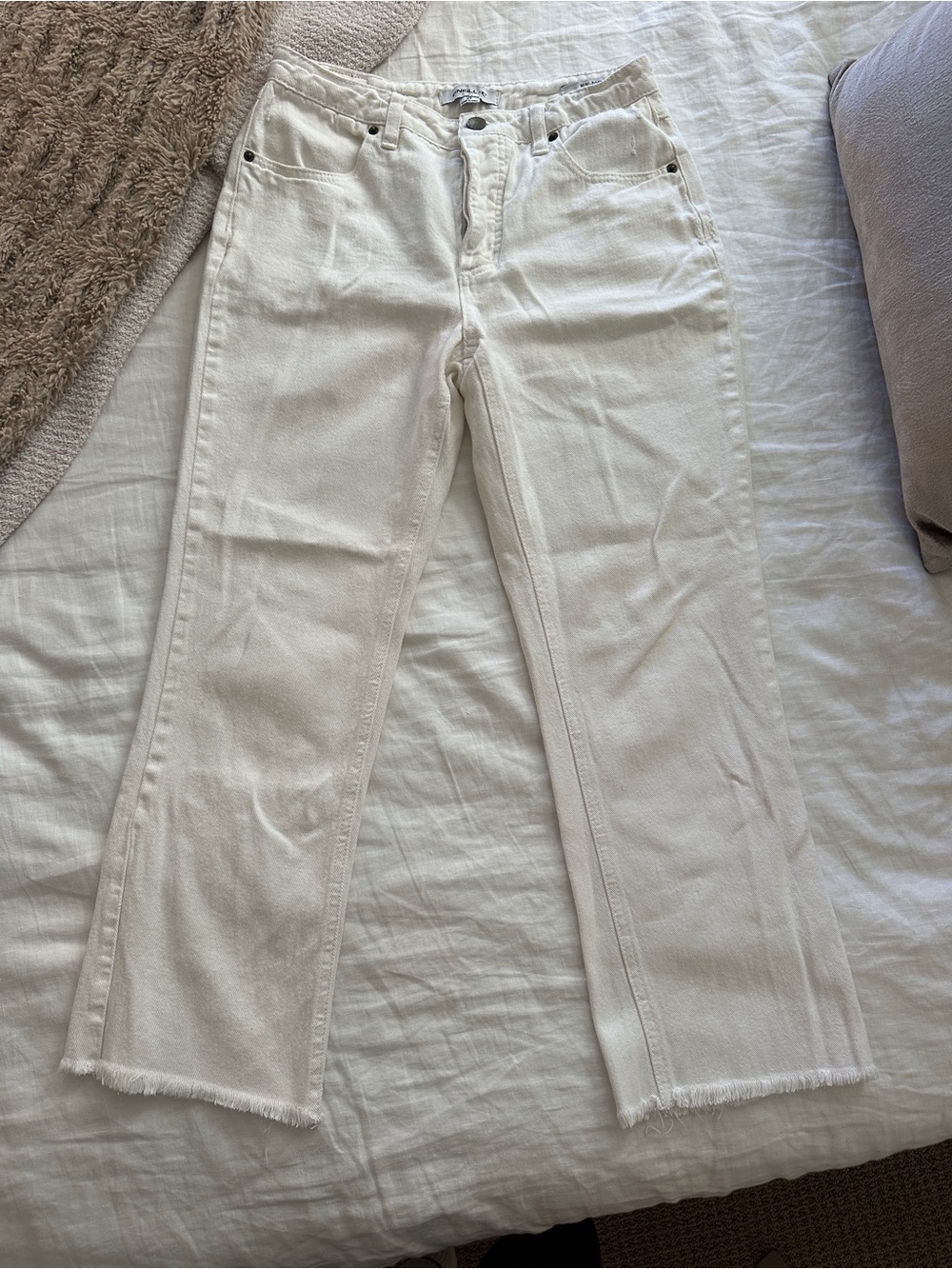 ONEILL Women’s White Raw-Hem Straight Jeans